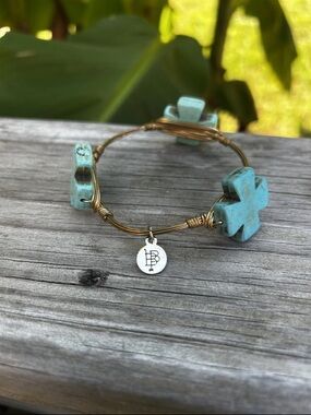 Bourbon & Boweties Cross Turquoise Nickel Wire Wrapped Bangle Bracelet Gold Tone